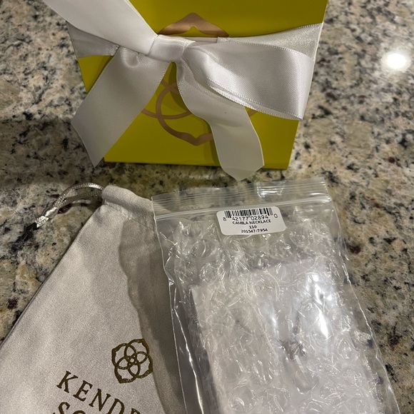 Kendra Scott Camila Necklace, new! - Picture 2 of 2
